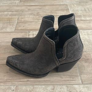 Size 8 Ariat booties